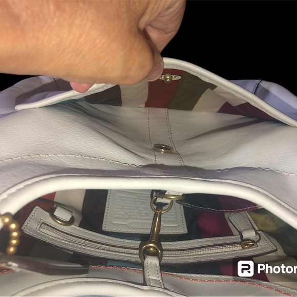 coach legacy leather handbag EUC - Picture 7 of 8